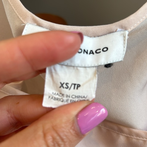 Club Monaco top size XS - Picture 3 of 3